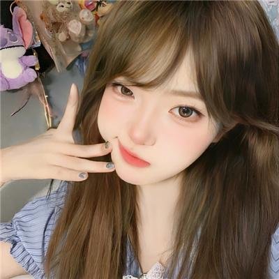 坐在酒吧里吃蛋糕 封面